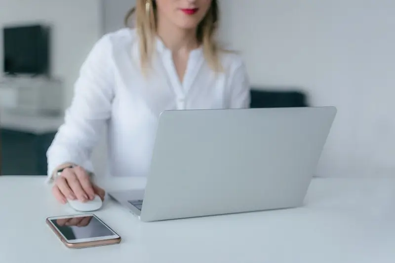 woman using computer__AutoRABIT